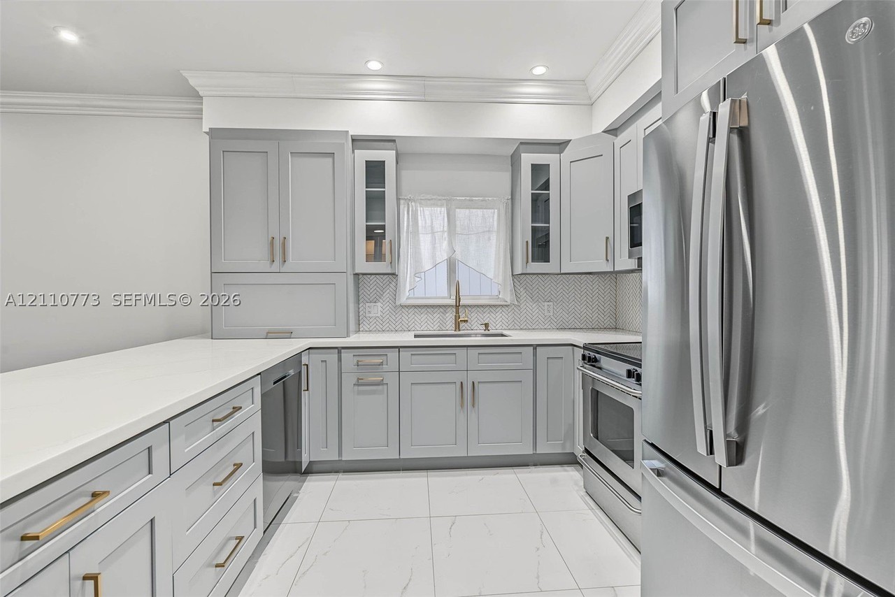 3263 Gifford Ln #3263 - Photo 4 of 20