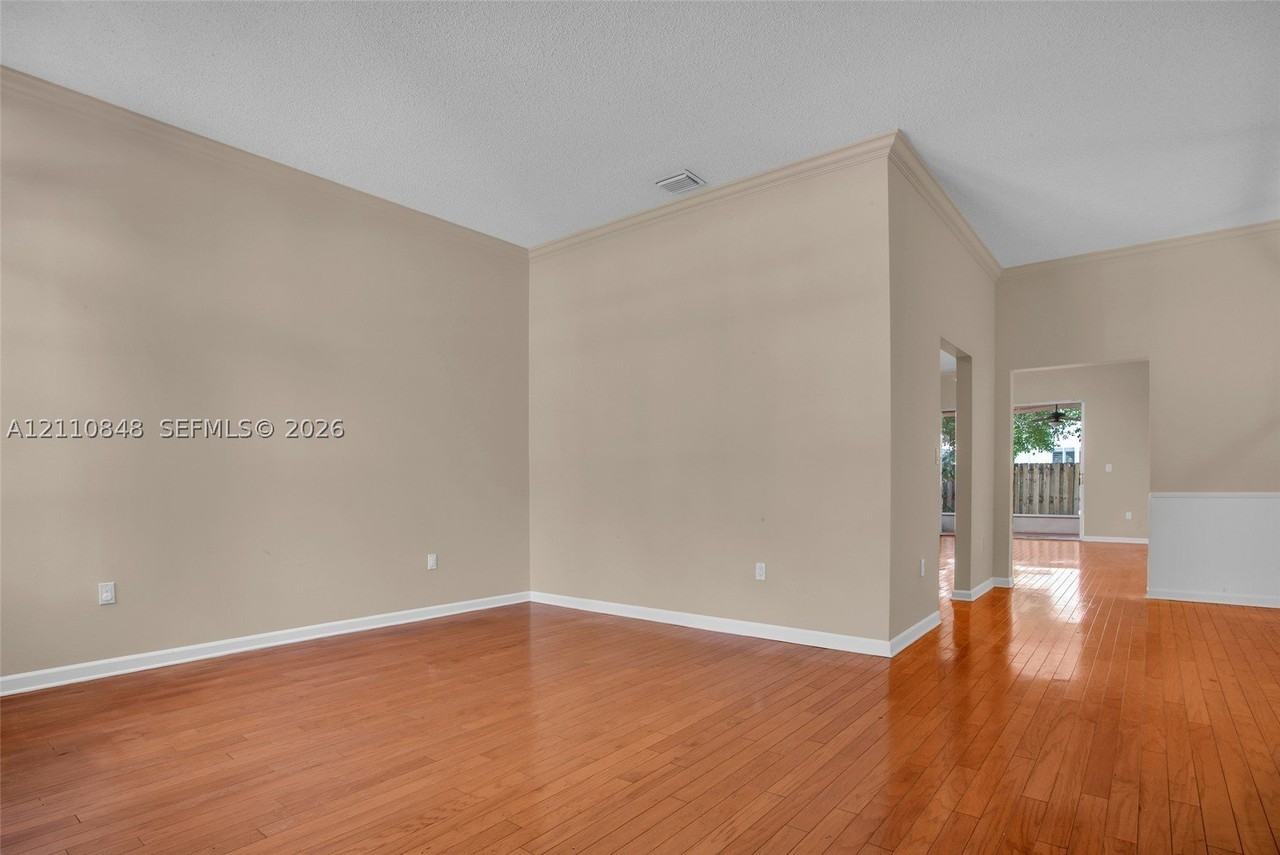 13964 N Cypress Cove Cir - Photo 5 of 16