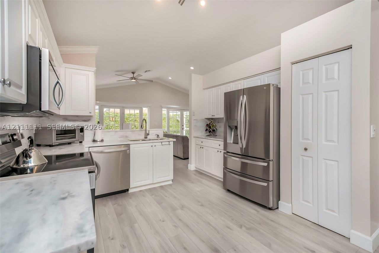 11030 Harbour Springs Cir #11030 - Photo 3 of 40