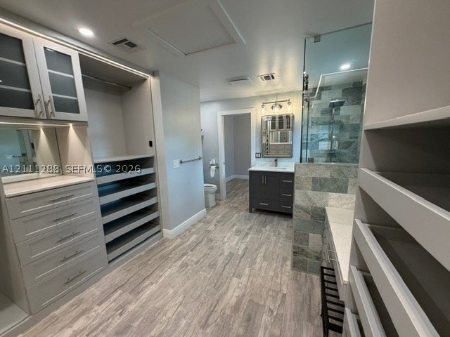 1033 Ne 34th St - Photo 4 of 11