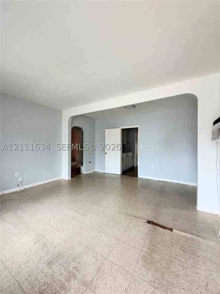 2364 Sw 14th St #0 - Photo 7 of 12