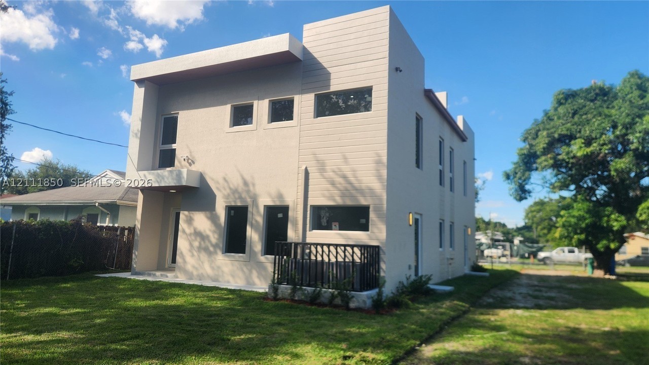 2914 Nw 57th St #2914 - Photo 3 of 28