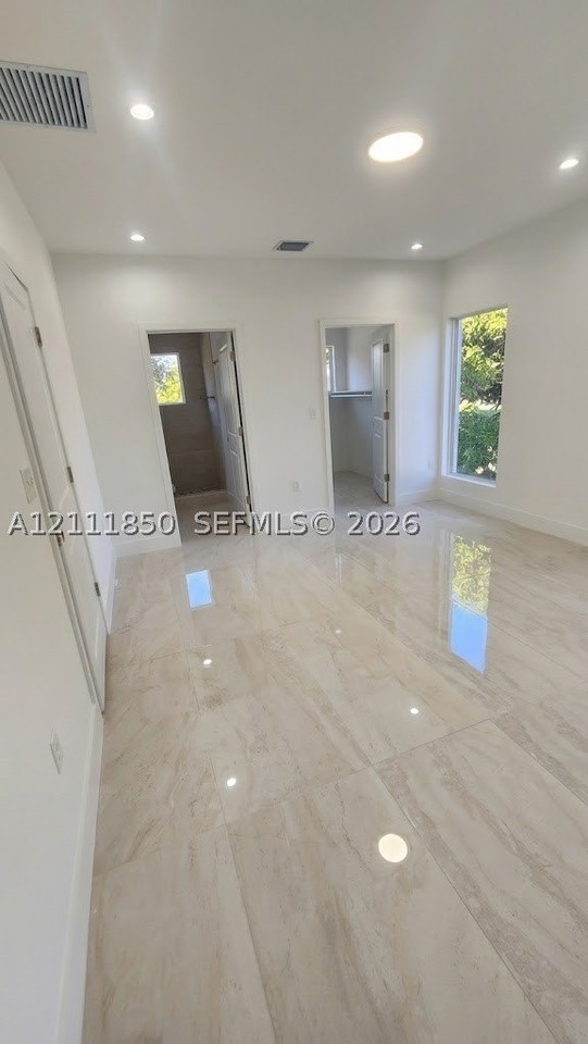 2914 Nw 57th St #2914 - Photo 7 of 28