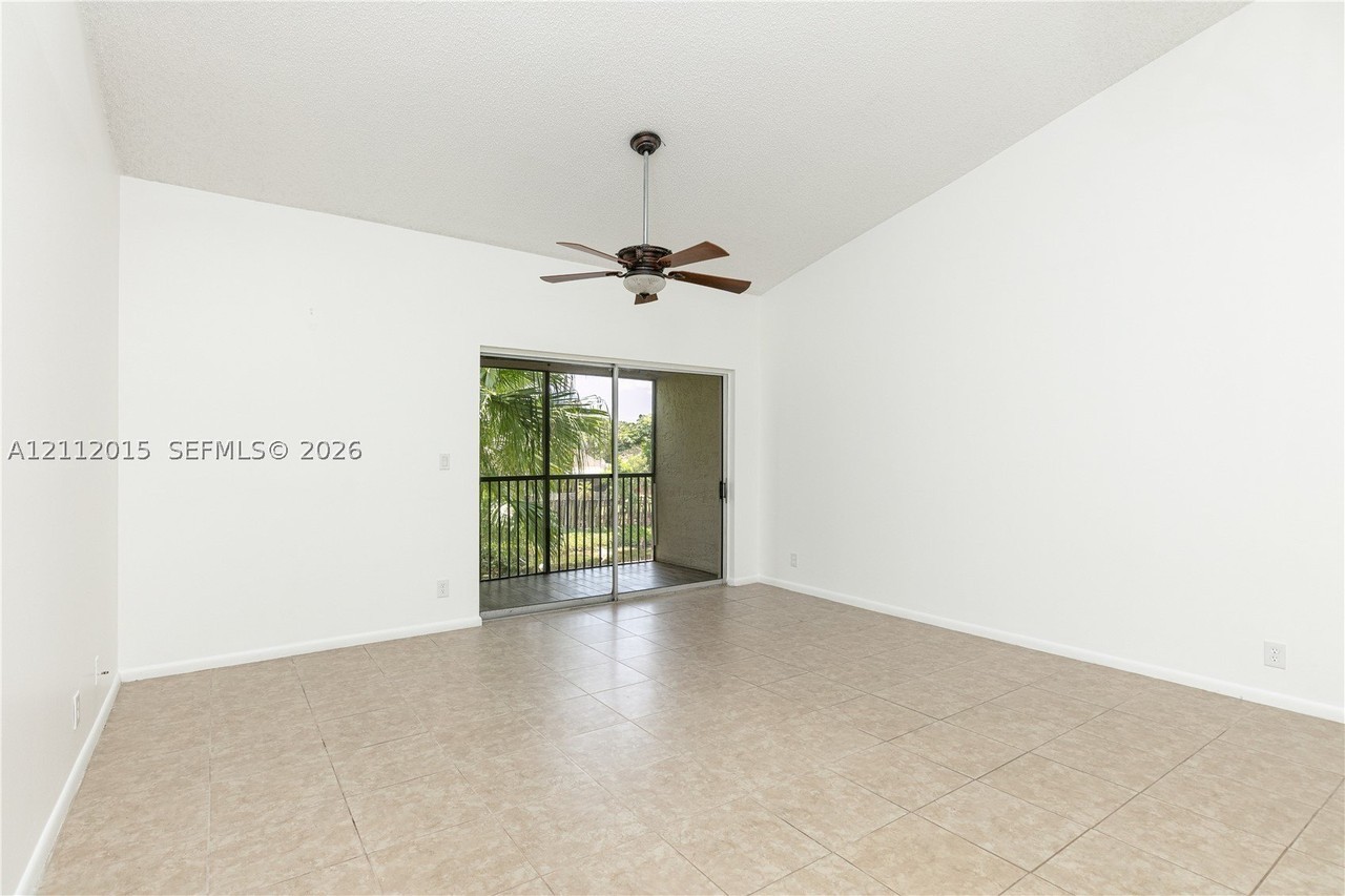 717 Gardens Dr #201 - Photo 6 of 38