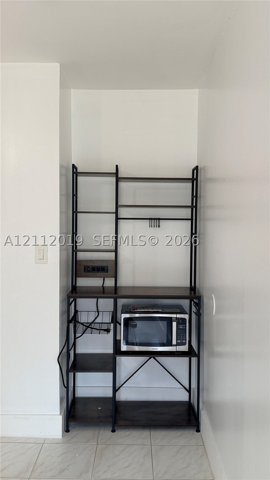 130 Sw 115th Ave #1 - Photo 5 of 7