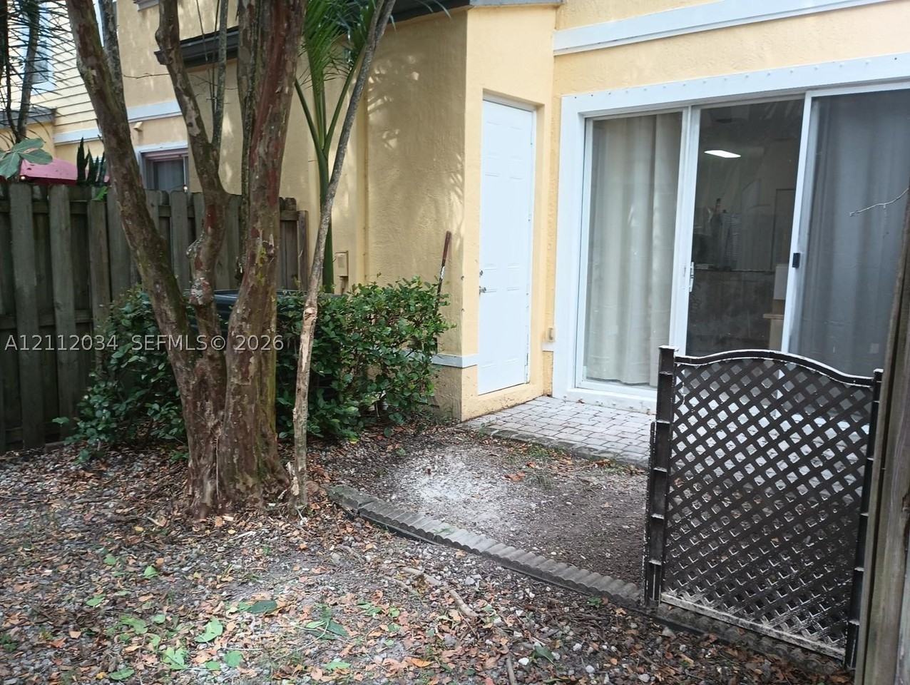 2928 Se 2nd St #7 - Photo 4 of 18