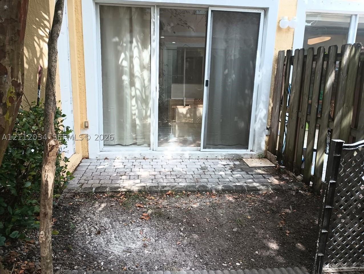 2928 Se 2nd St #7 - Photo 5 of 18