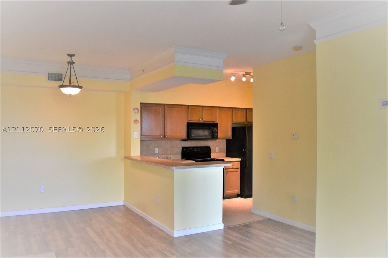 1308 Myrtlewood Cir E #1308 - Photo 4 of 19