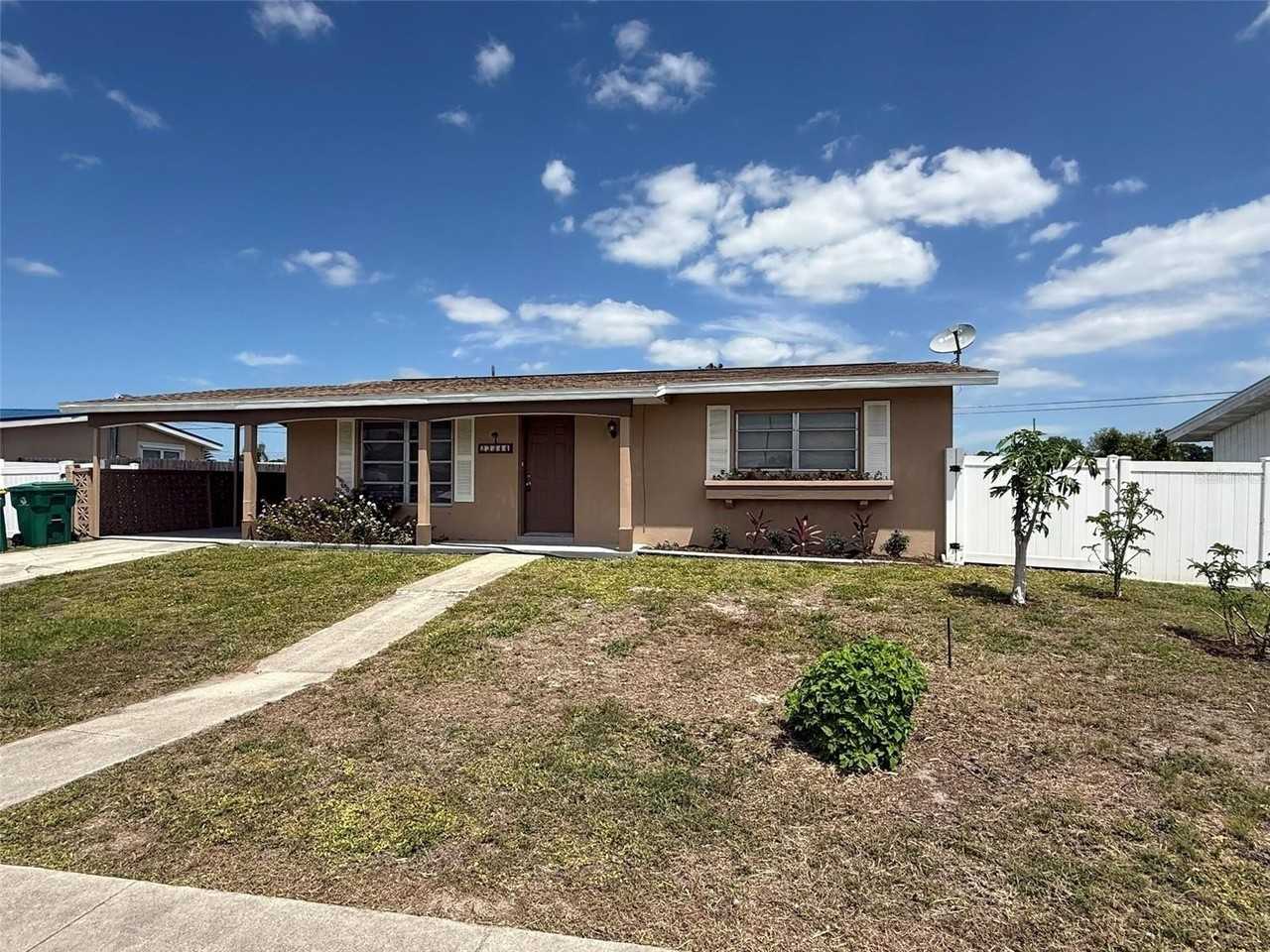 22344 Lasalle Rd - Photo 2 of 10