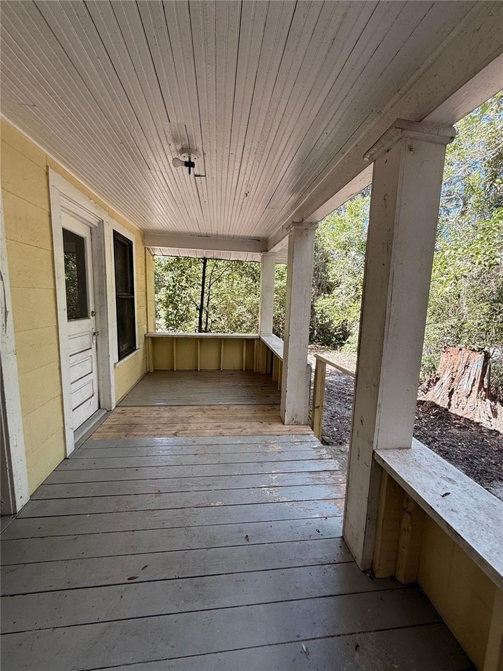 921 Nw 30th Ave - Photo 2 of 28
