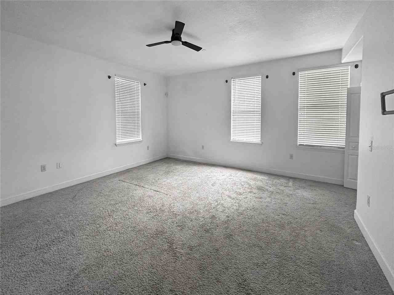 584 Copley Ln - Photo 7 of 25