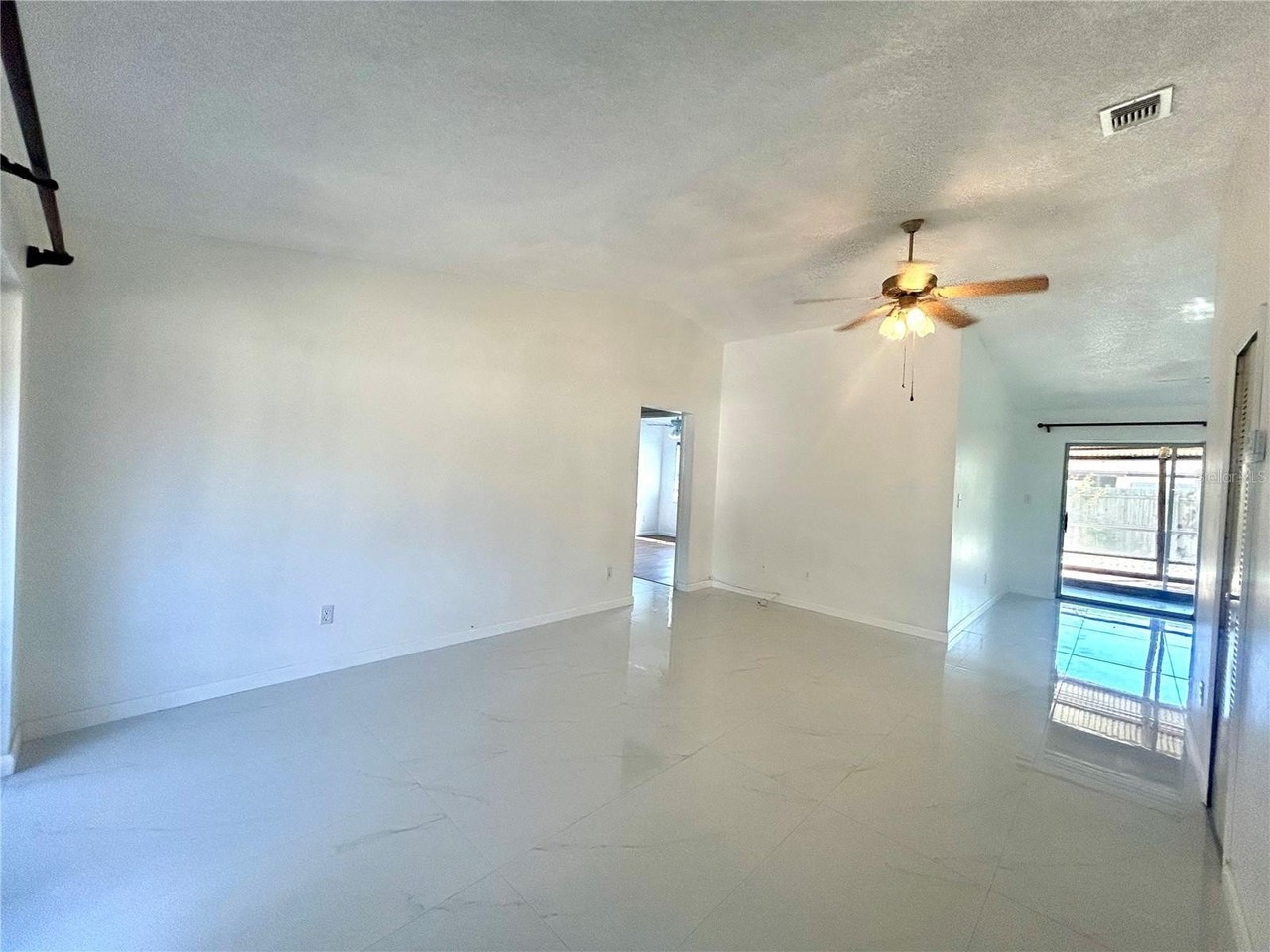 3005 Casselwood St - Photo 5 of 20