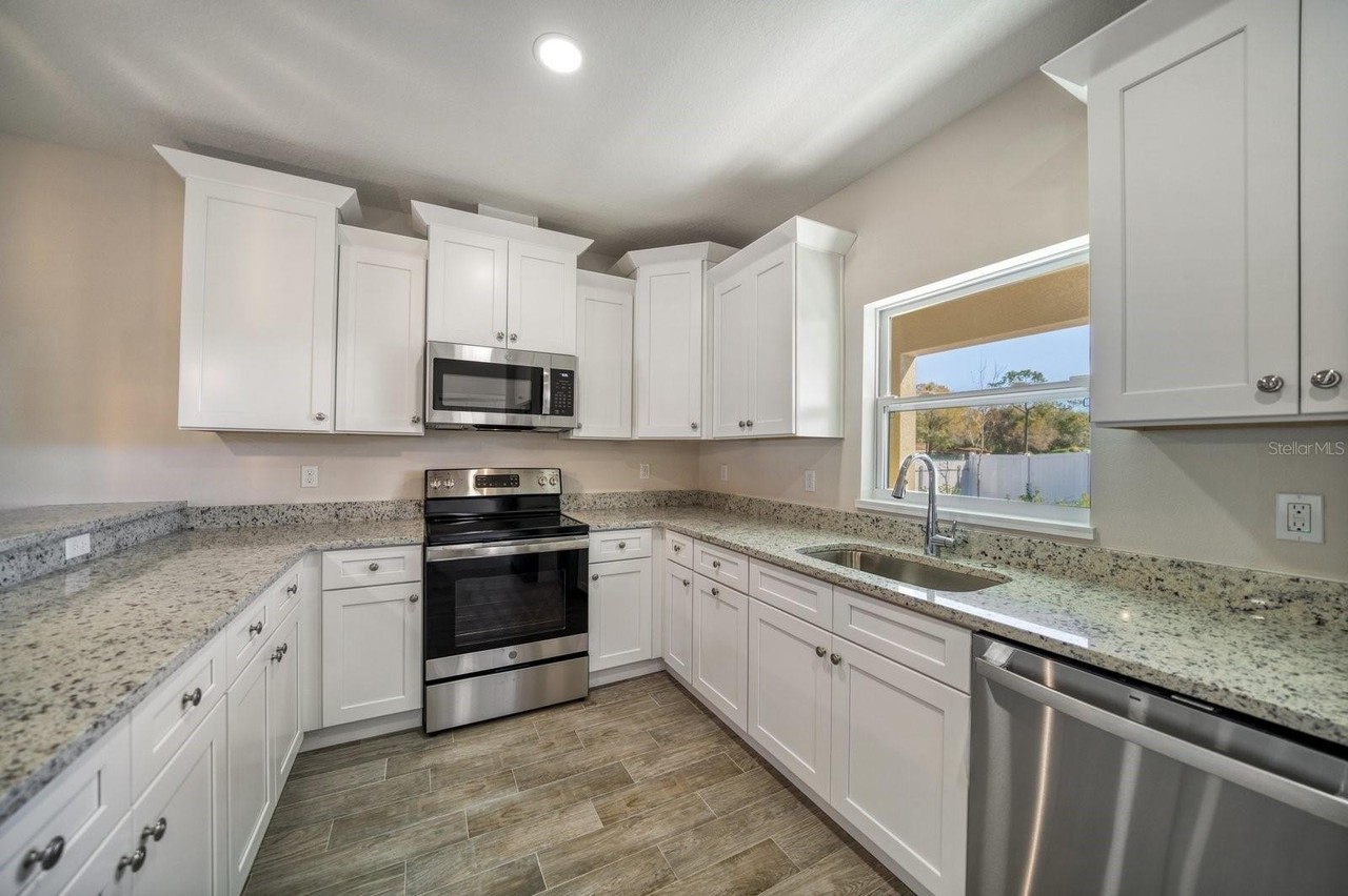 8415 Daves Homes Pl - Photo 4 of 20