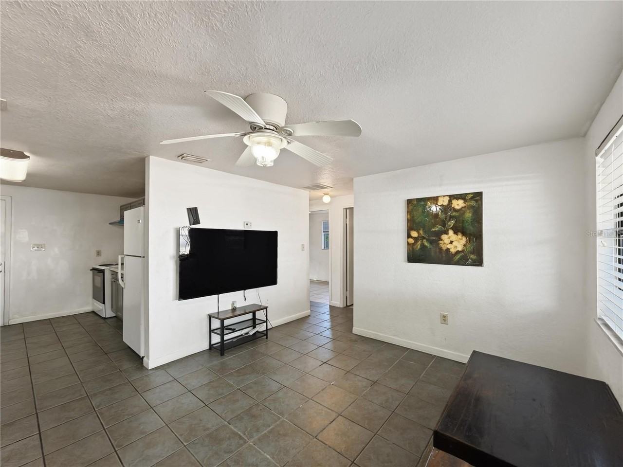 5512 Pine St - Photo 3 of 12