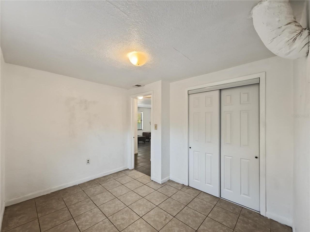 5512 Pine St - Photo 7 of 12