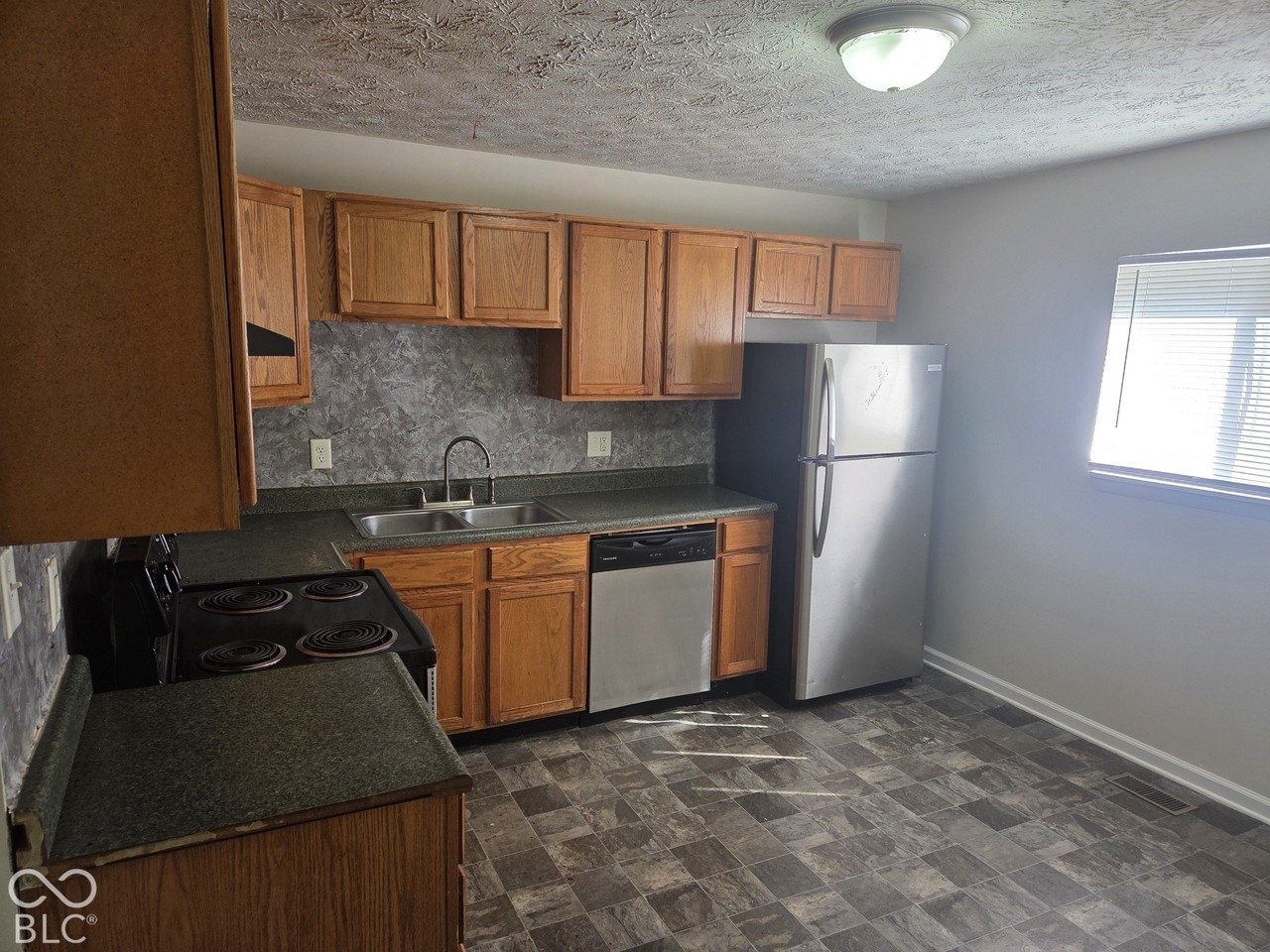 8607 Montery Rd - Photo 2 of 5