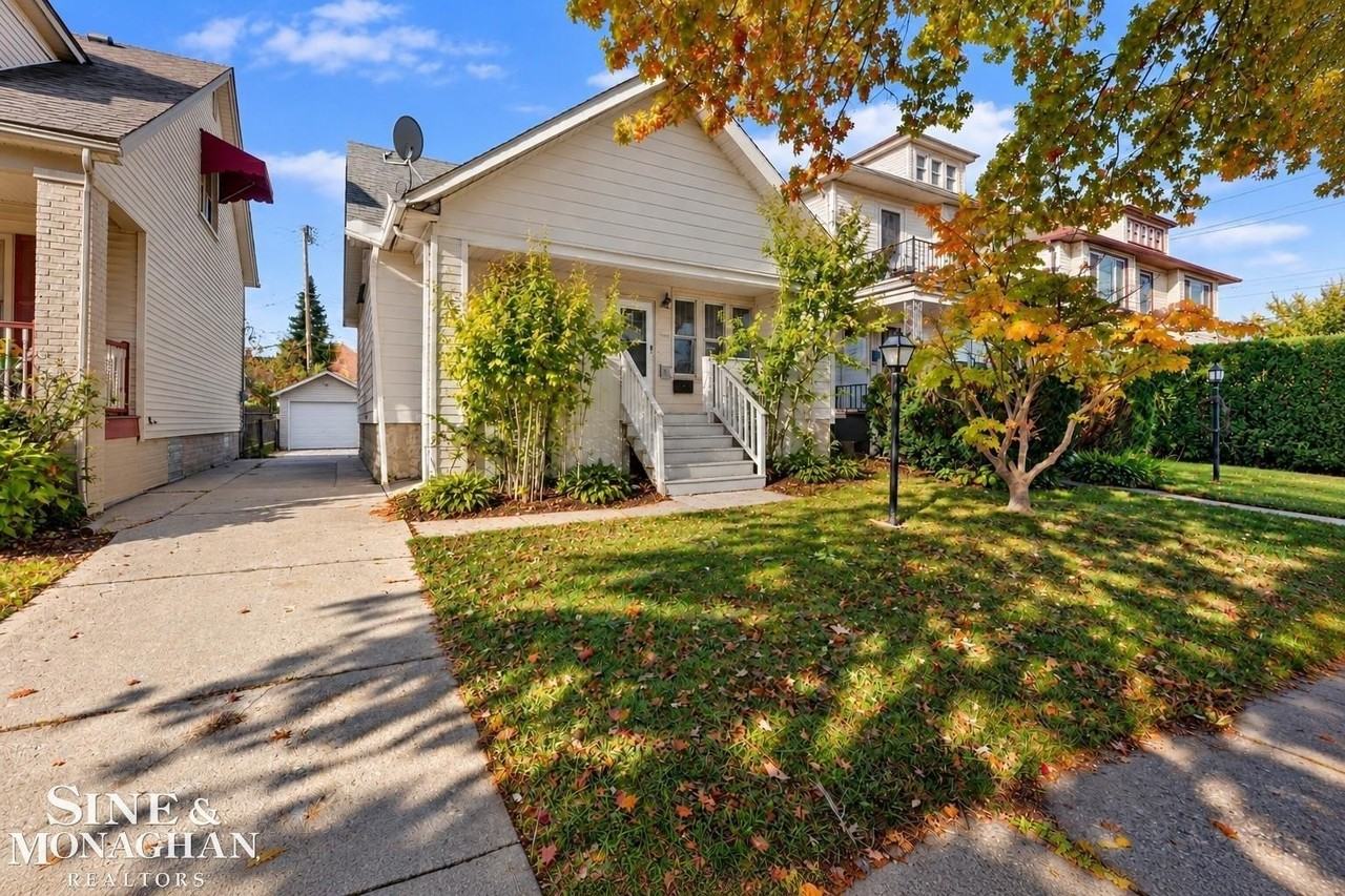 1451 Beaconsfield Ave - Photo 2 of 38