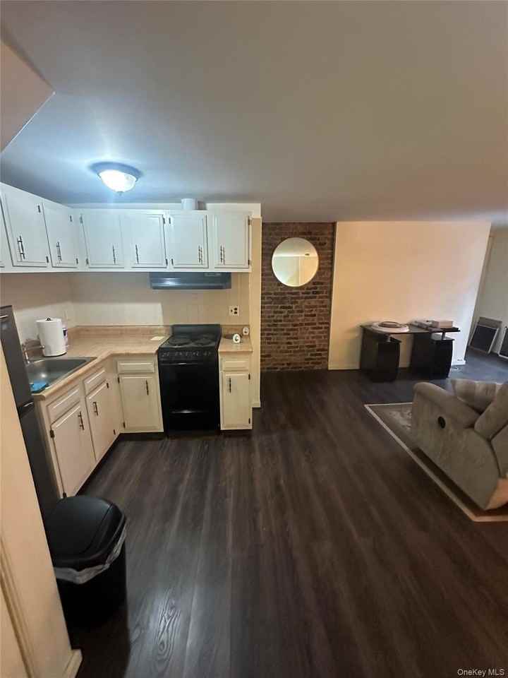 37 Main St #2 - Photo 4 of 12