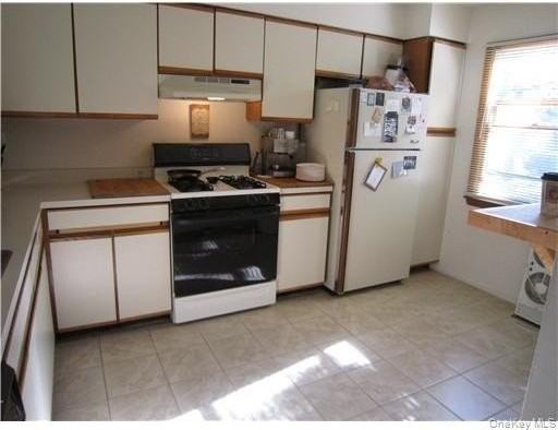 135 W Nyack Rd #125 - Photo 2 of 12