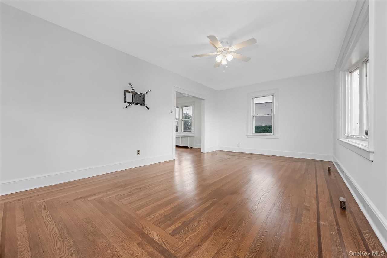2069 Bellmore Ave - Photo 5 of 17