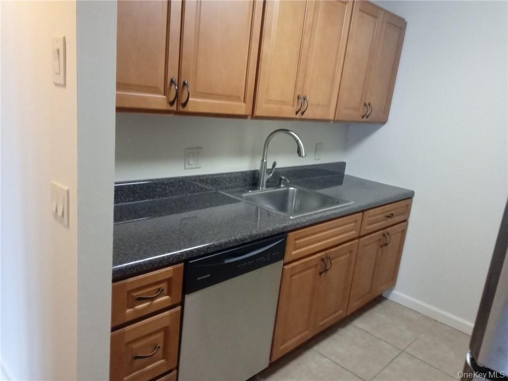 203 Chateau Rive #203 - Photo 7 of 15