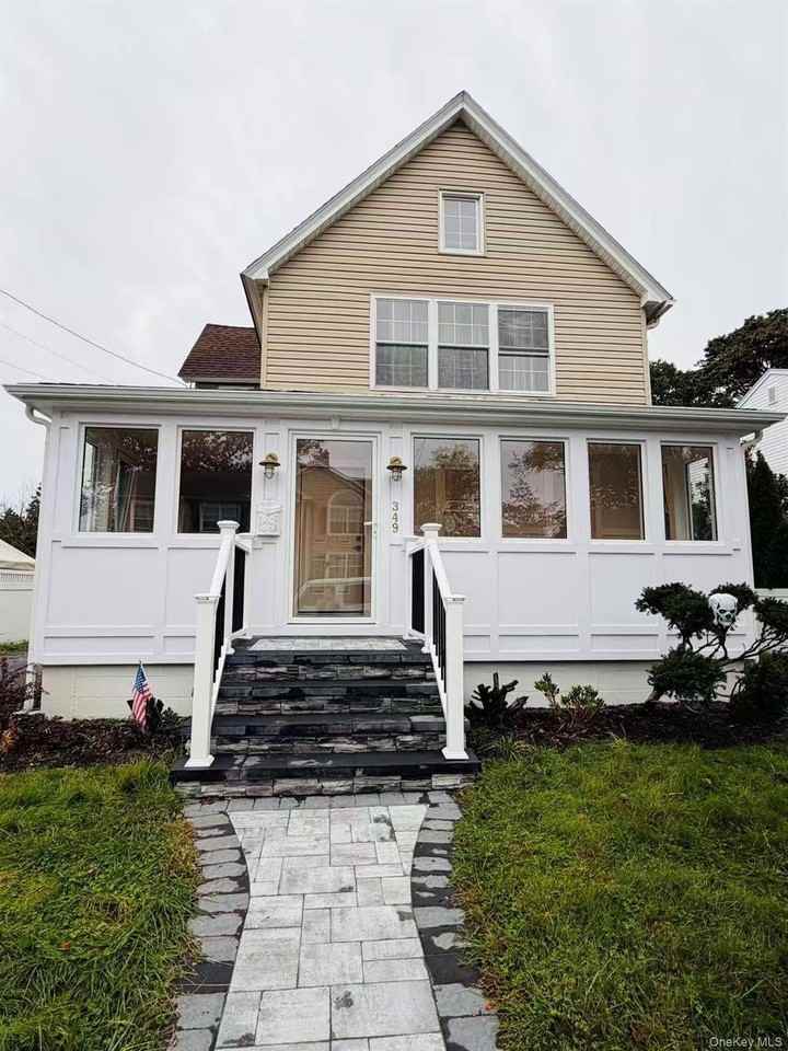 349 N 4th St - Photo 3 of 14