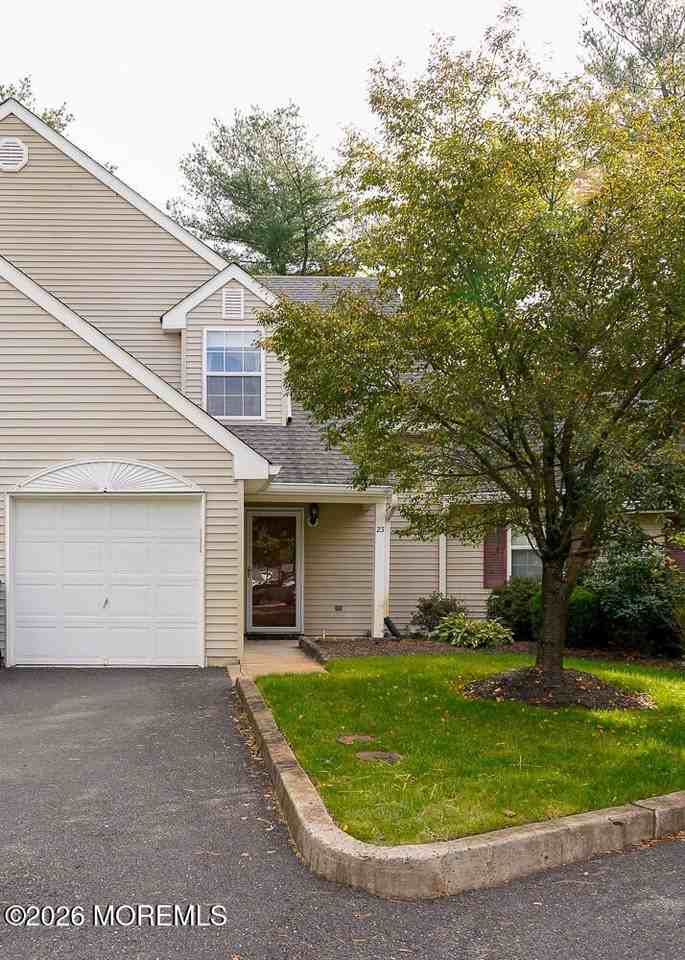 23 Commons Dr - Photo 4 of 50