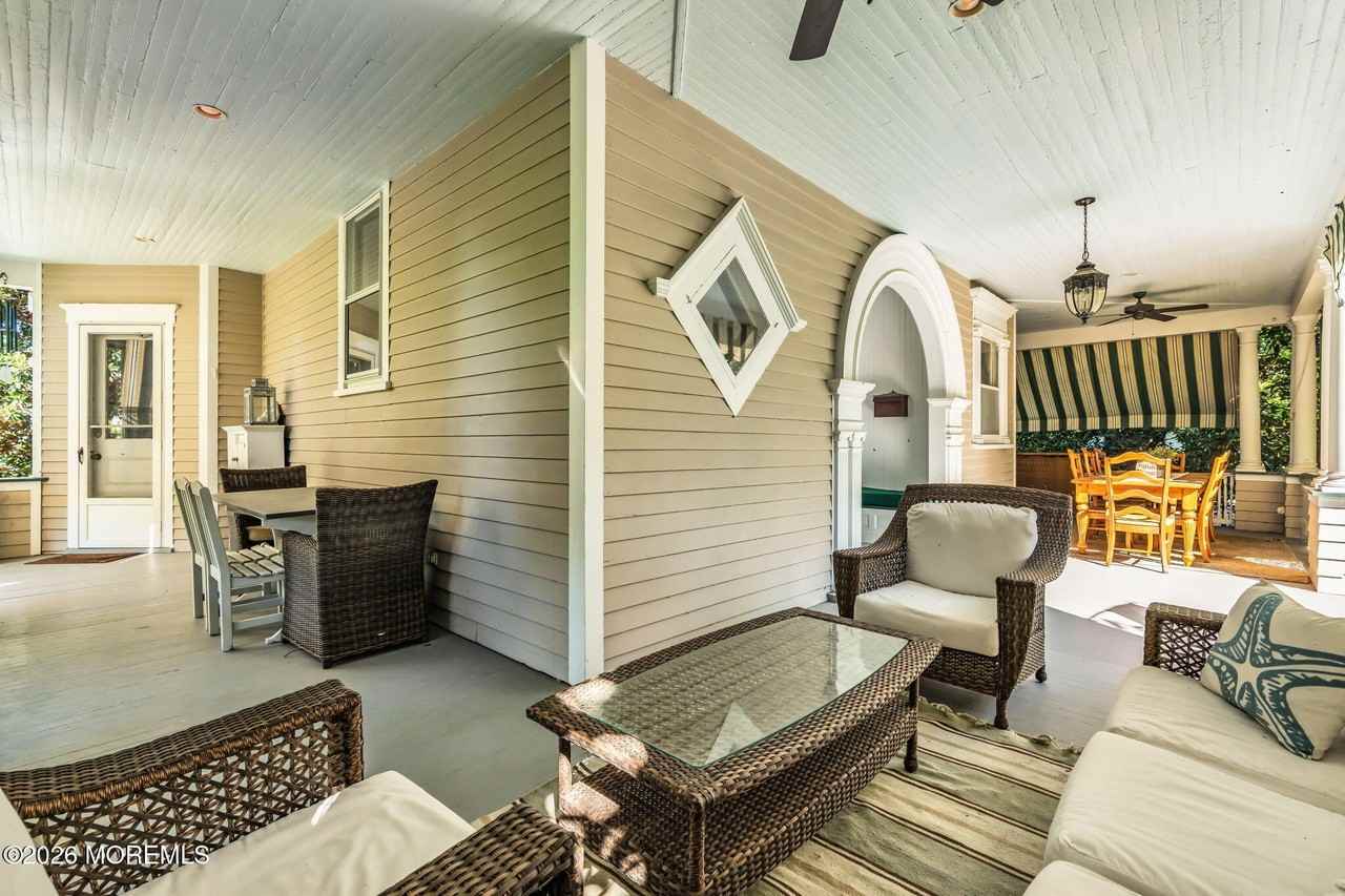 1711 3rd Ave - Photo 5 of 50