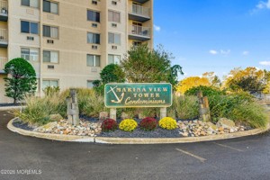 featured image of 1000 River Rd #8J