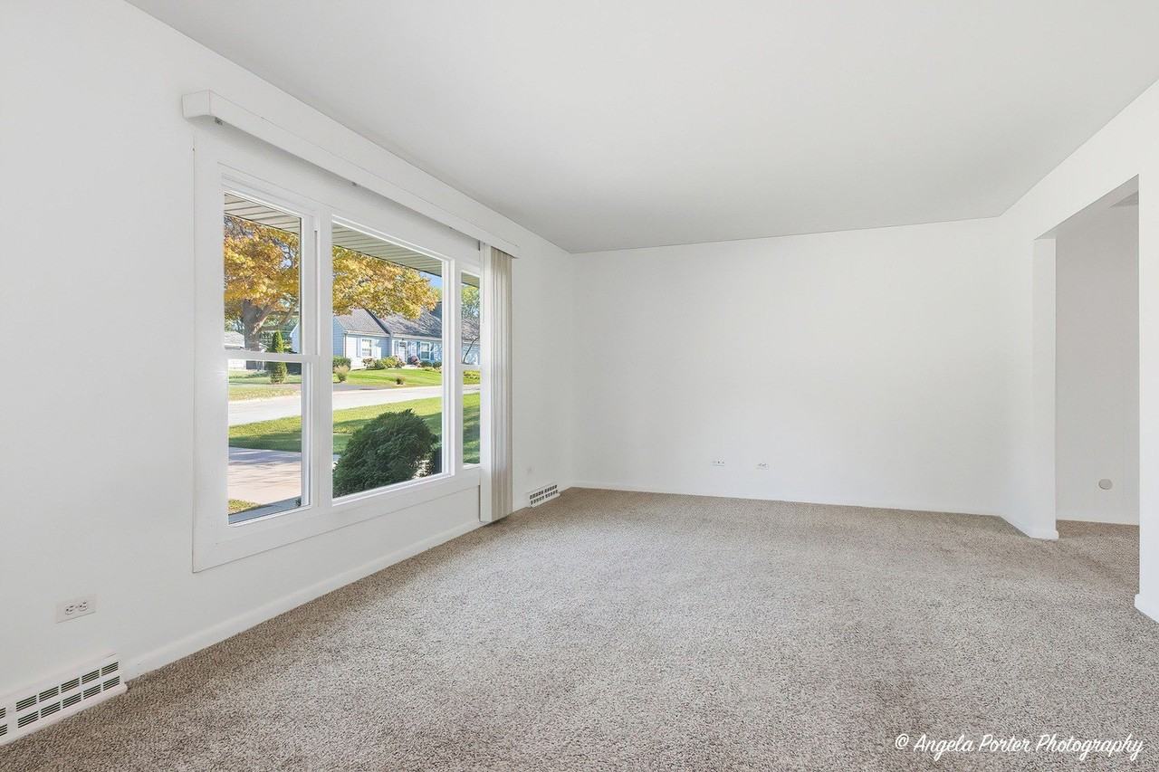 303 Ridge St - Photo 3 of 26