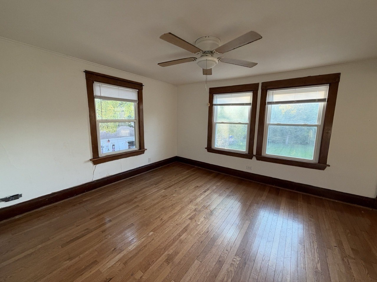 440 Ingalton Ave #2 - Photo 4 of 12