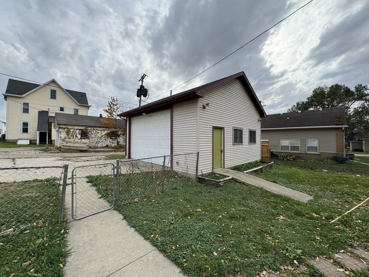 309 N 9th St - Photo 5 of 16