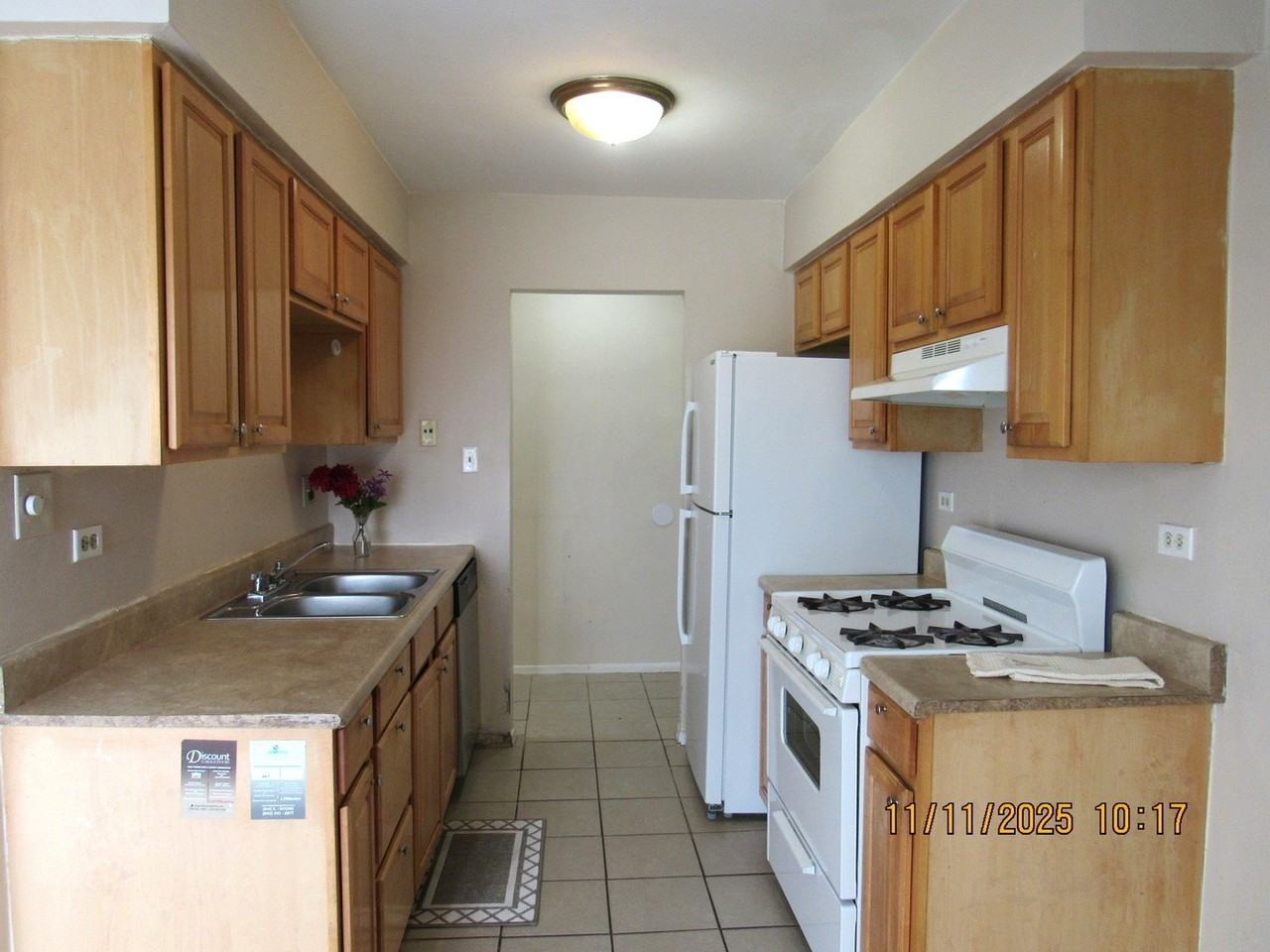 1156 Copperfield Ln #E - Photo 6 of 13