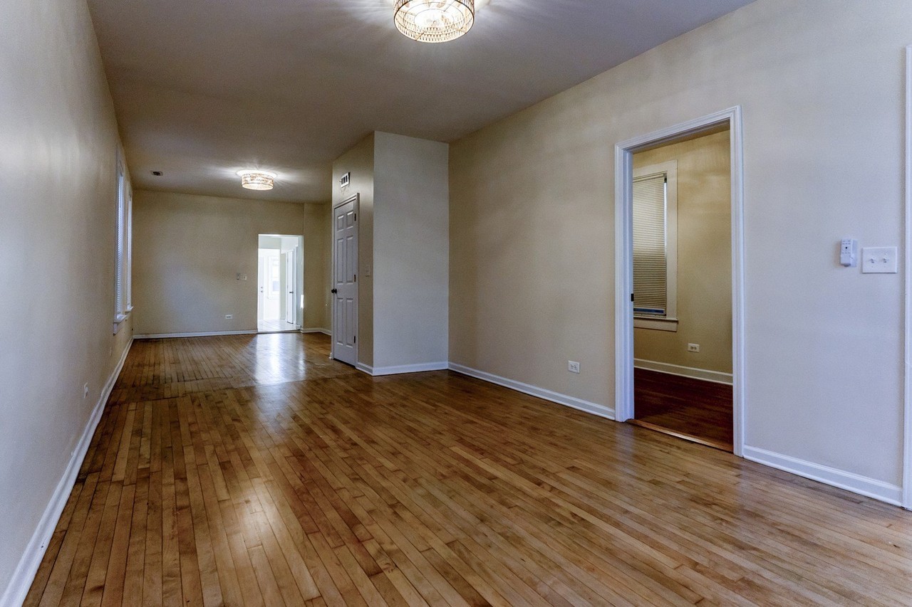 2315 W 21st St #1FL - Photo 4 of 26