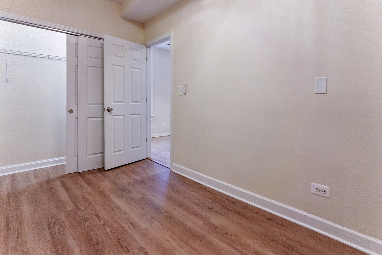 2315 W 21st St #1FL - Photo 6 of 26