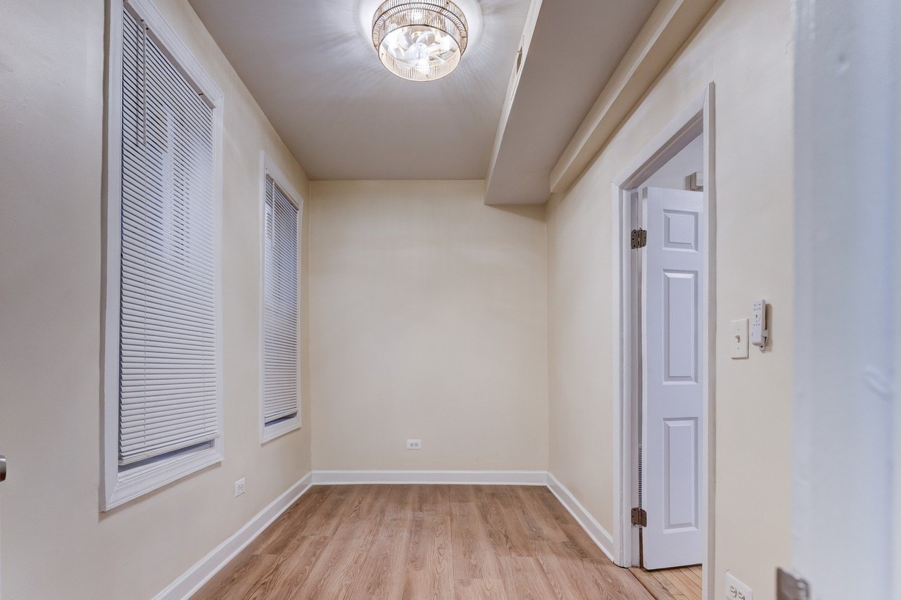 2315 W 21st St #1FL - Photo 7 of 26