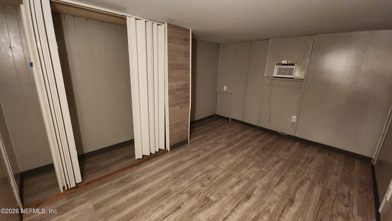 7561 Sonia Dr - Photo 3 of 5