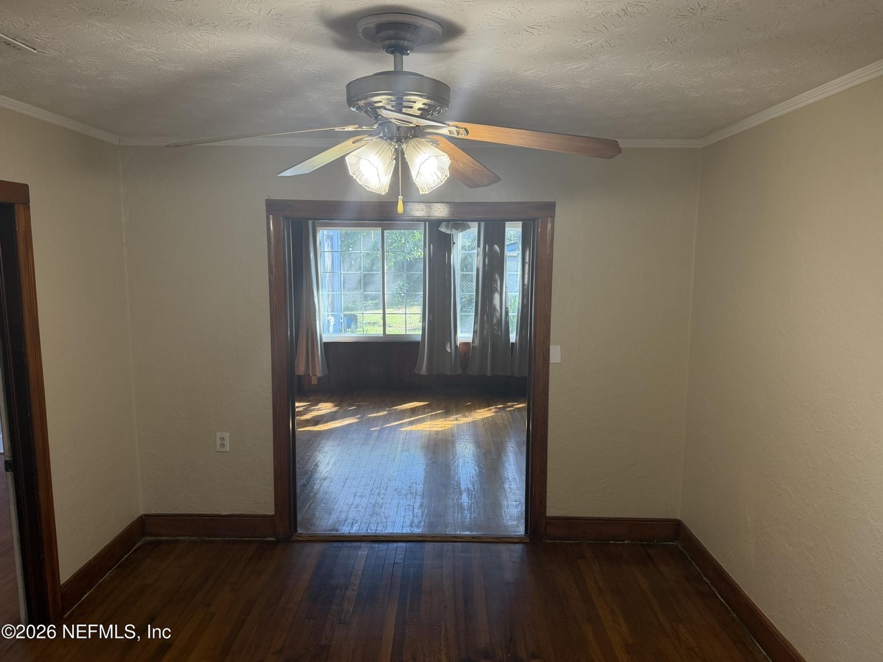 2061 Camden Ave - Photo 4 of 12
