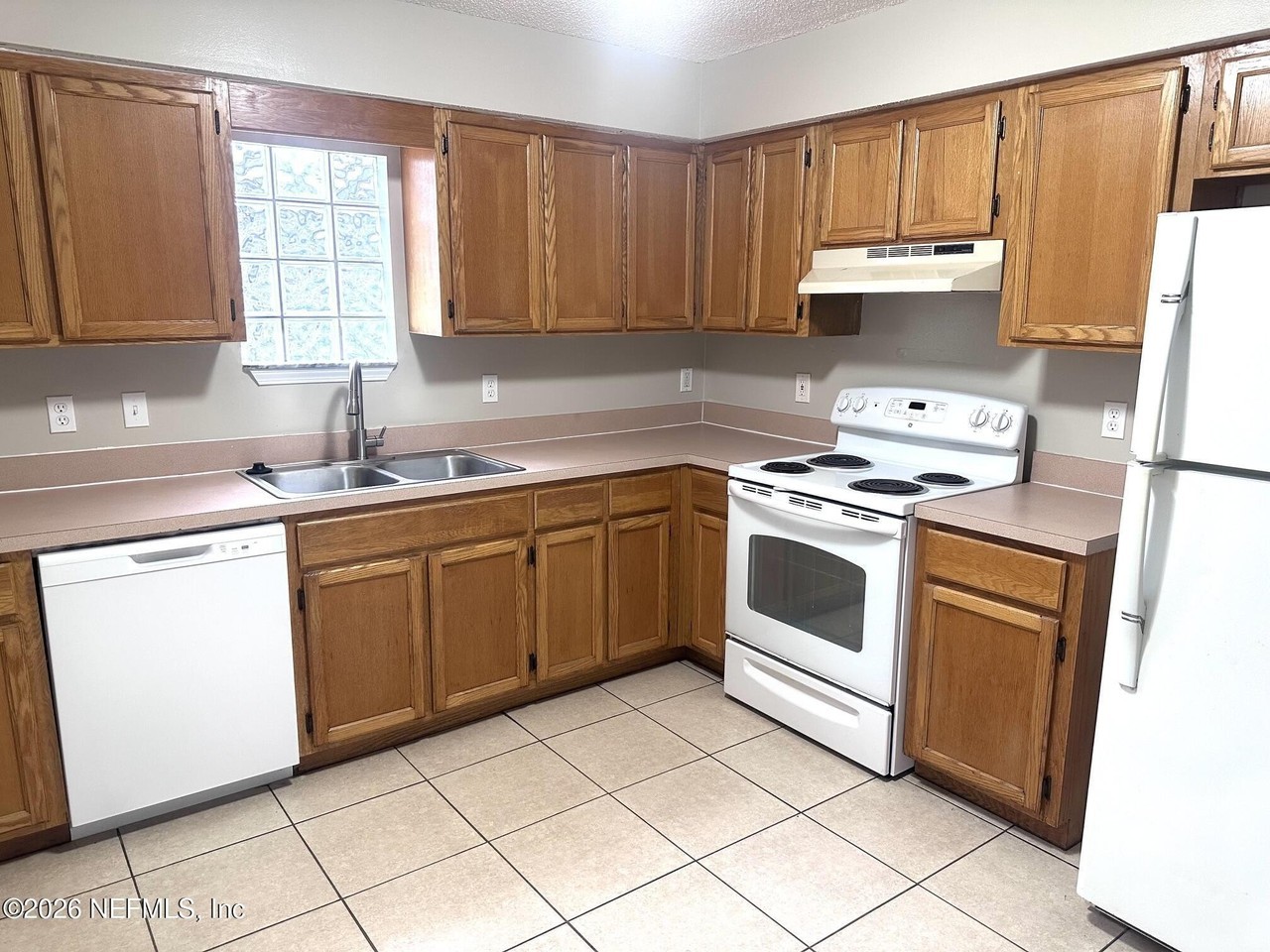 2541 Americas Cup Cir E - Photo 4 of 22