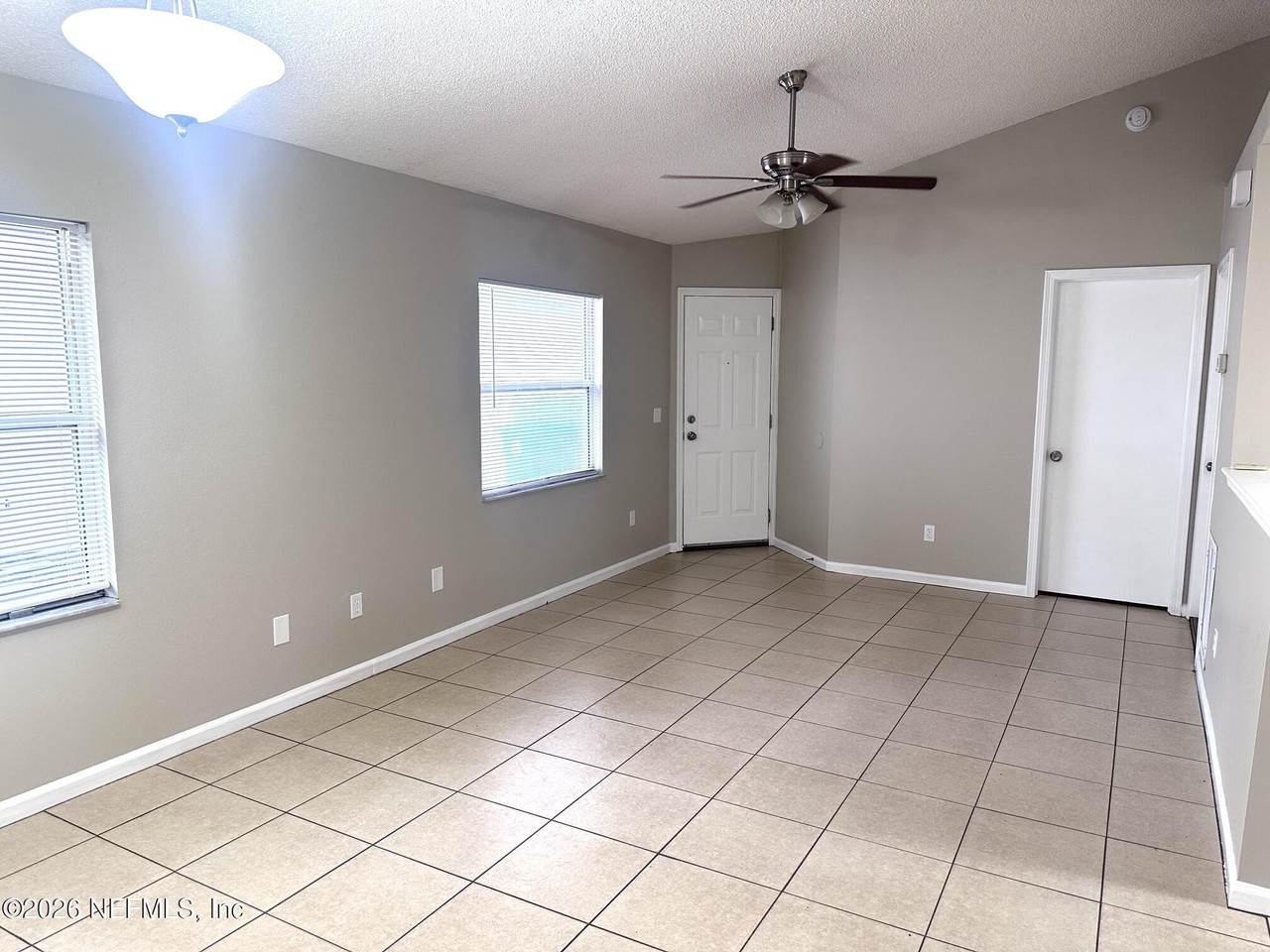 2541 Americas Cup Cir E - Photo 7 of 22