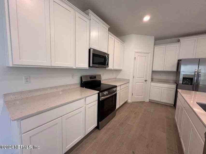 695 Lake Sinclair St - Photo 4 of 28