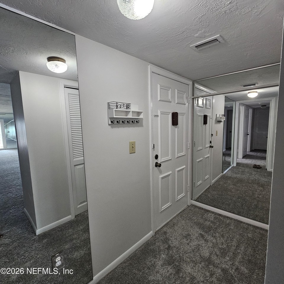10th St #21 - Photo 5 of 17