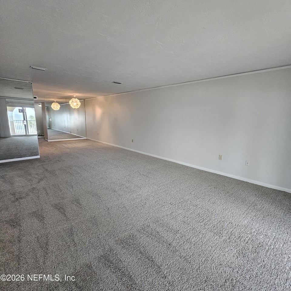 10th St #21 - Photo 6 of 17