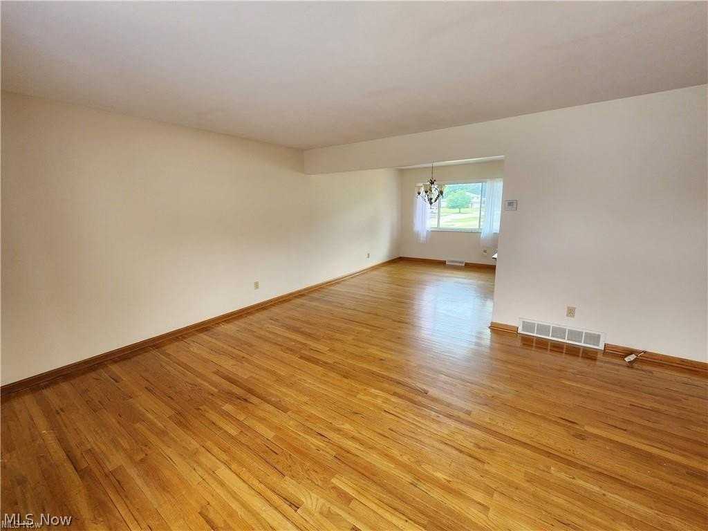 5650 Cascade Ct - Photo 6 of 27