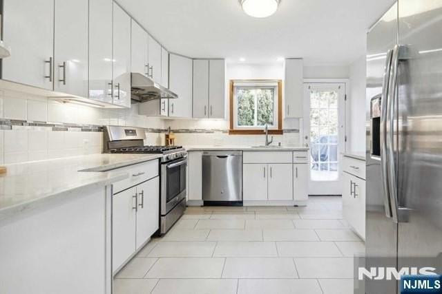 35 Lexington Ave - Photo 7 of 23