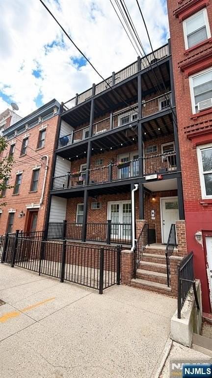 116 Adams St #6 - Photo 2 of 11