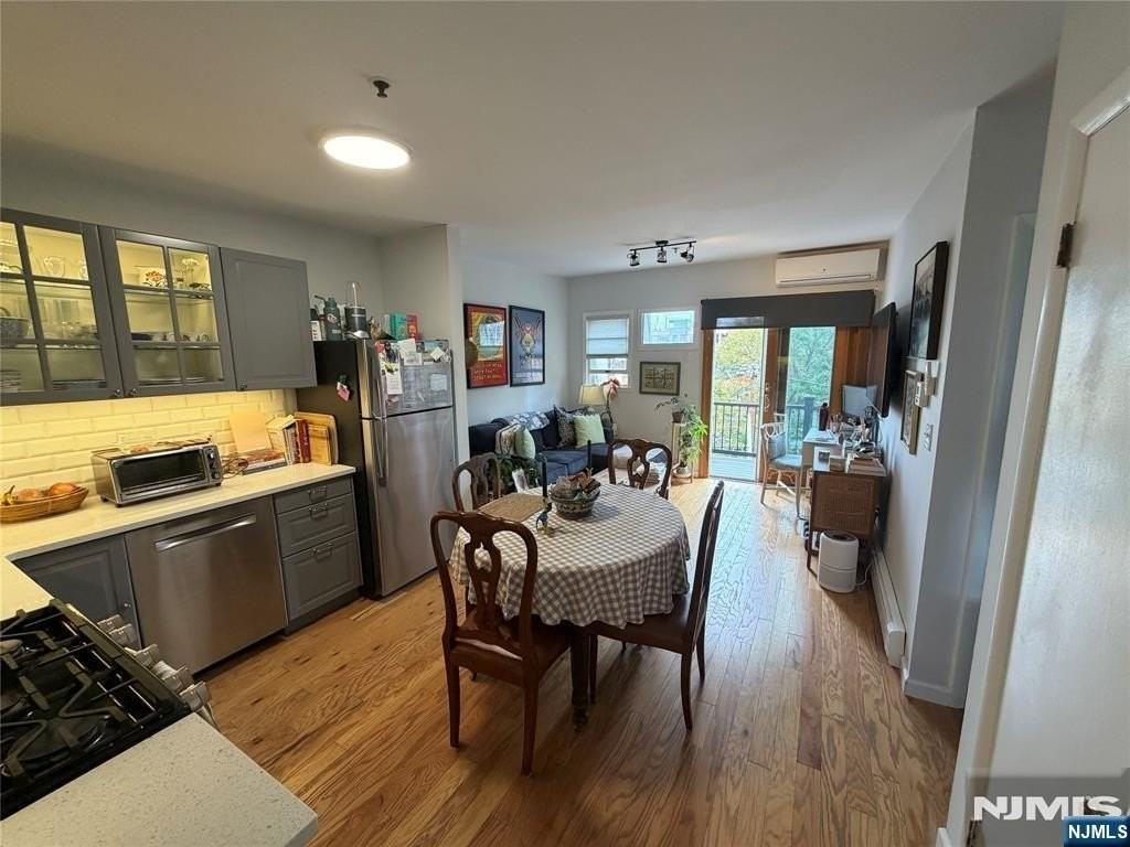 116 Adams St #6 - Photo 5 of 11