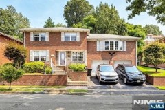 694 Center St - Photo 1 of 1