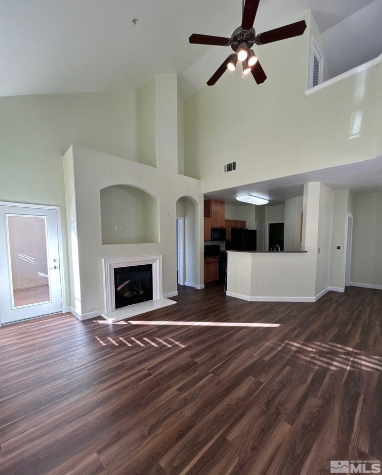 17000 Wedge Pkwy Unit 1823 - Photo 4 of 20