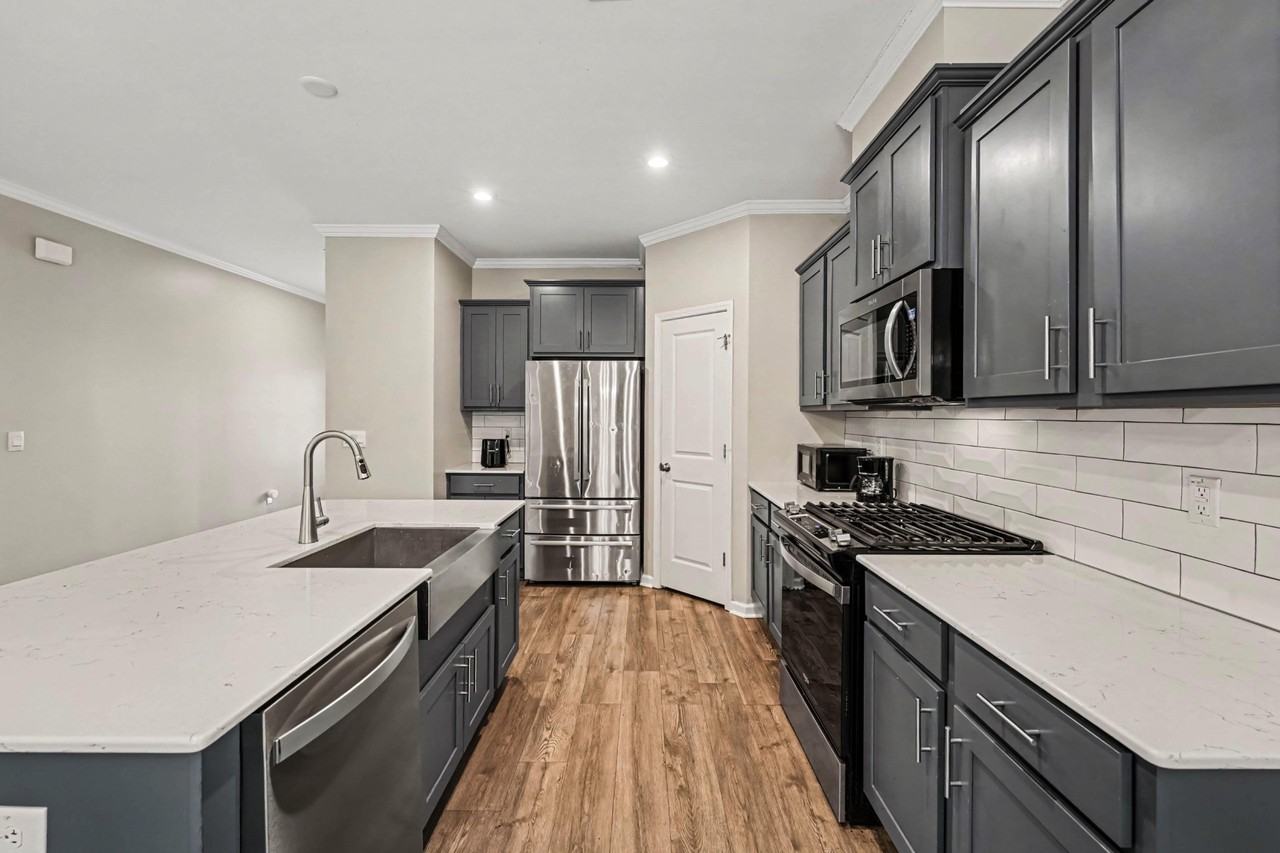Madden Rose Loop - Photo 3 of 14